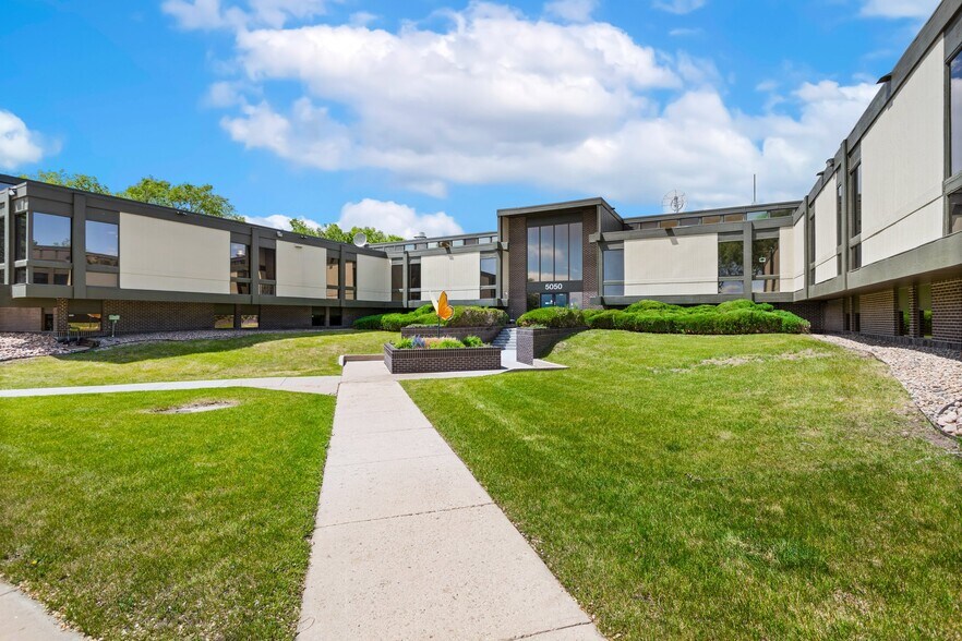 More Photos Of 5050 Edison Ave, Colorado Springs Office For Sale