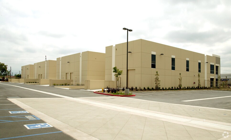 More Photos Of 139-189 N Sunset Blvd, City Of Industry Unknown For Lease