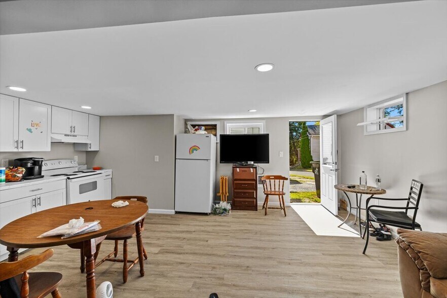 More Photos Of 412 N 8th St, Stroudsburg Apartments For Sale