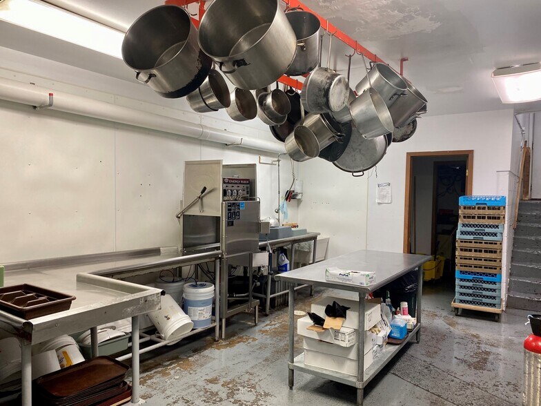 More Photos Of 117 S Main St, Chamberlain Restaurant For Sale