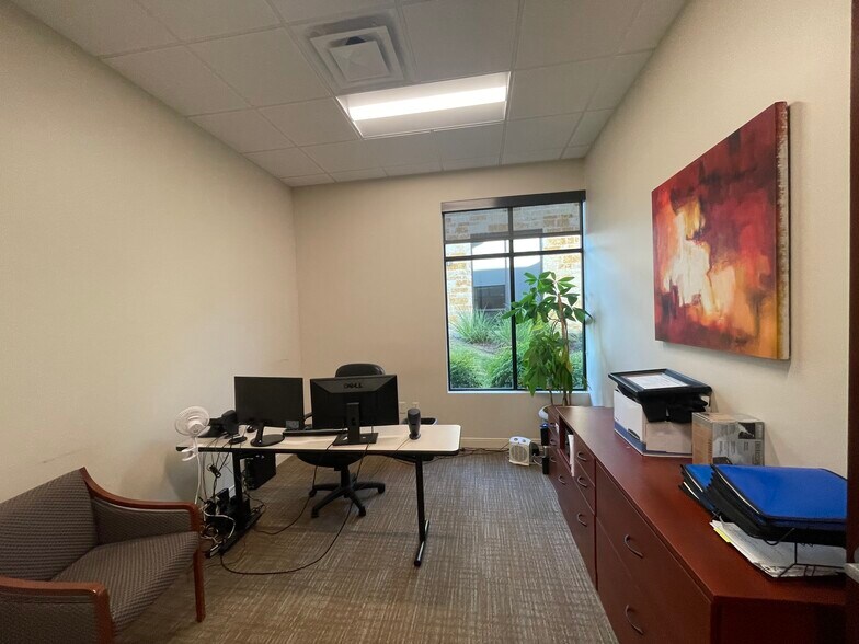 More Photos Of 6827 Camp Bullis Rd, San Antonio Medical For Sale