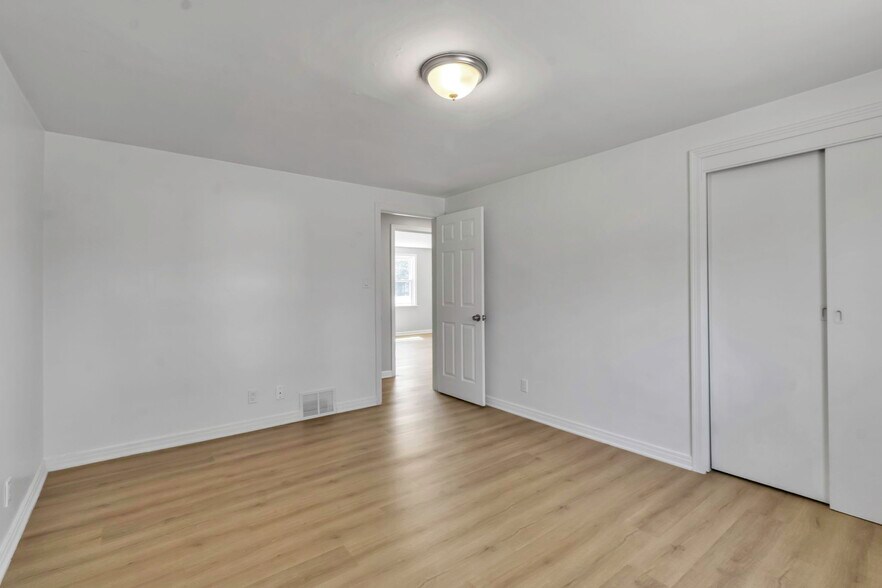 More Photos Of 12482 Broadway St, Alden General Retail For Sale