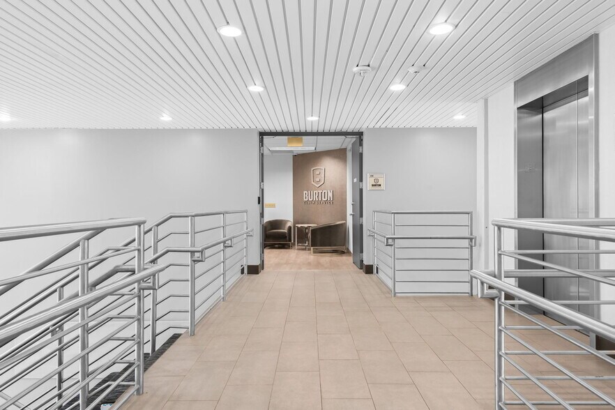 More Photos Of 3333 W Commercial Blvd, Fort Lauderdale Medical For Sale