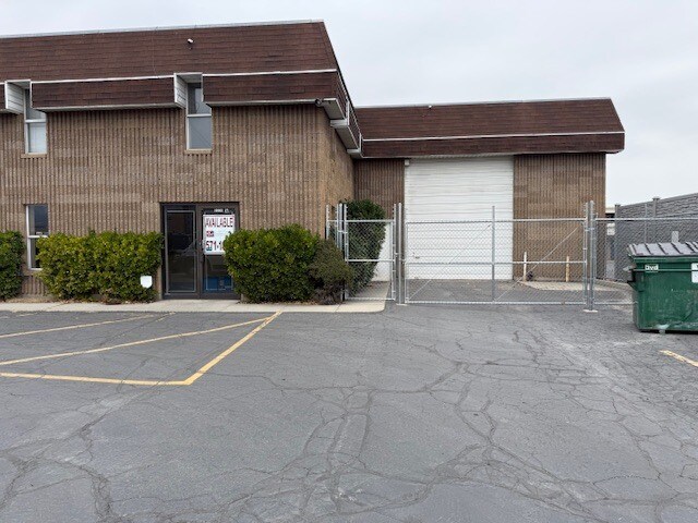 More Photos Of 3330 S 300 W, Salt Lake City Showroom For Lease