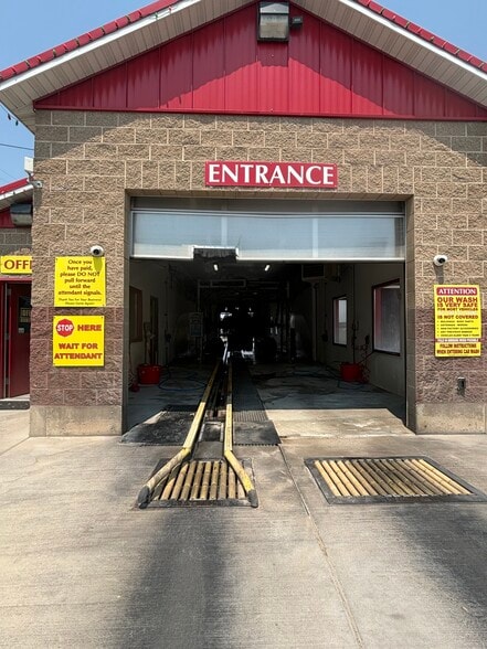 More Photos Of 865 W Bridge St, Blackfoot Carwash For Sale