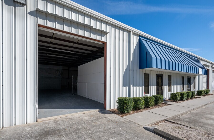 More Photos Of 4850 Collins Rd, Jacksonville Warehouse For Lease