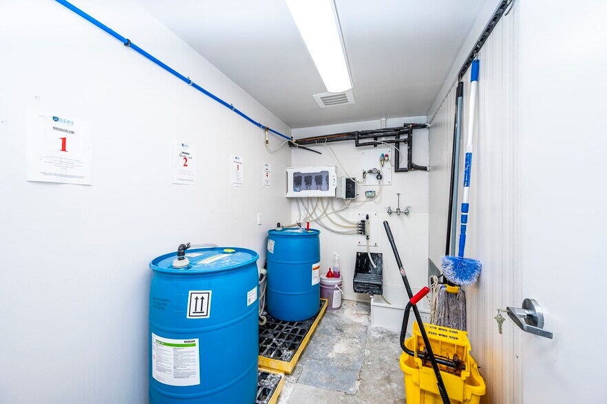 More Photos Of 1508 Brook Rd, Richmond Refrigeration Cold Storage For Sale