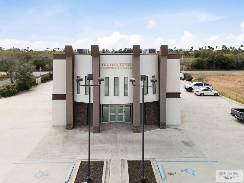 Primary Photo Of 8015 N Expressway 77, Olmito Medical For Lease