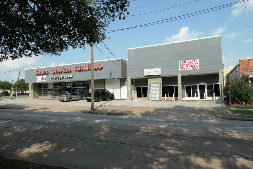 More Photos Of 1115 Broadway St, Houston Freestanding For Sale
