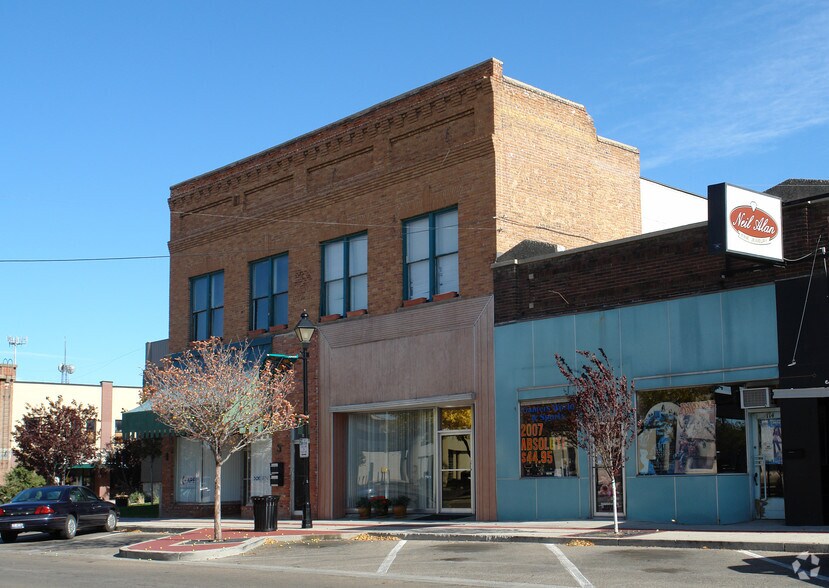 More Photos Of 108-112 12th Ave S, Nampa Office For Lease