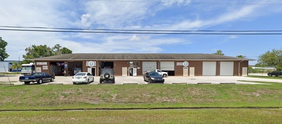 More Photos Of 1901-1913 SW Biltmore St, Port Saint Lucie Light Manufacturing For Sale