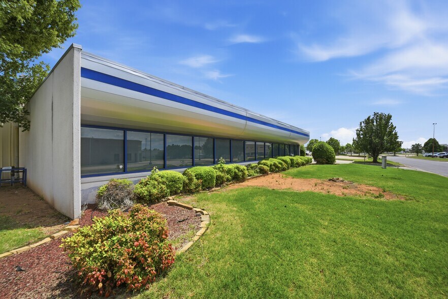 More Photos Of 3300 S Ann Arbor Ave, Oklahoma City Manufacturing For Sale