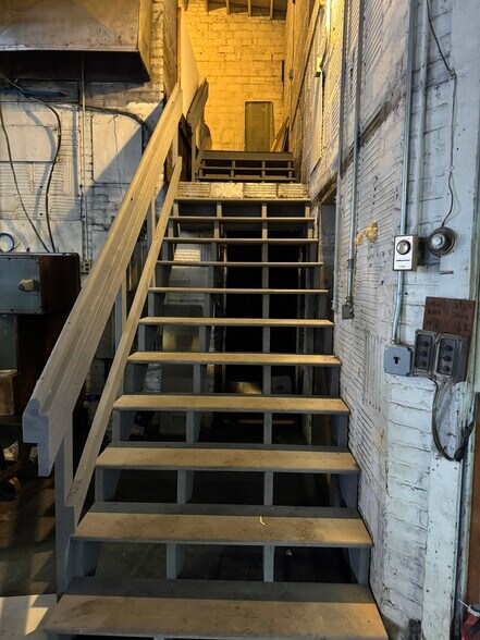 More Photos Of 111 Jones Ave, Monroe Warehouse For Lease