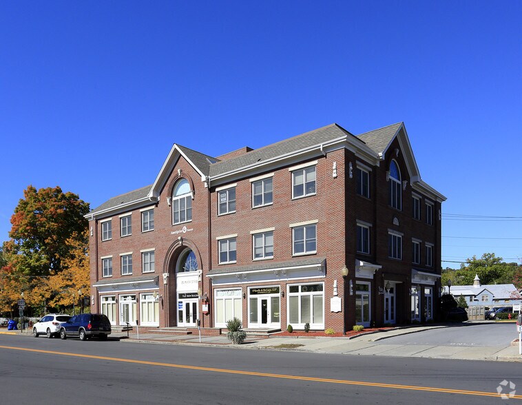 More Photos Of 25 Main St, Goshen Medical For Lease