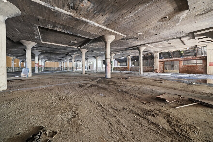 More Photos Of 401 E Allegheny Ave, Philadelphia Manufacturing For Sale
