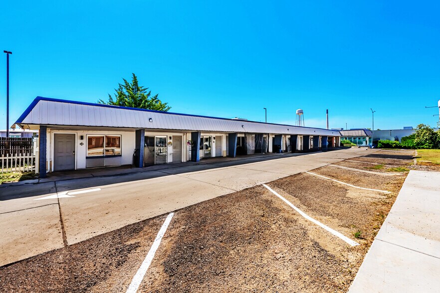 More Photos Of 1940 North Ave, Grand Junction Hotel For Sale