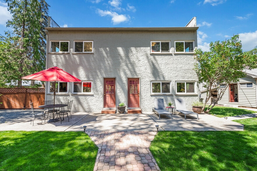 More Photos Of 218 2nd St, Klickitat Hotel For Sale