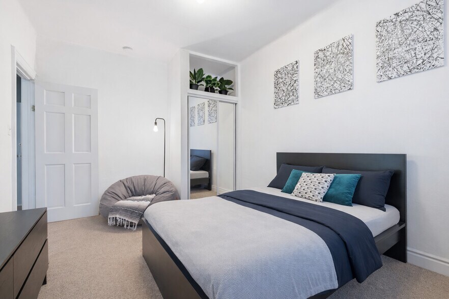 More Photos Of 1840 21st Dr, Astoria Apartments For Sale