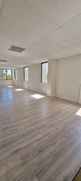 More Photos Of 3949 Evans Ave, Fort Myers Medical For Sale