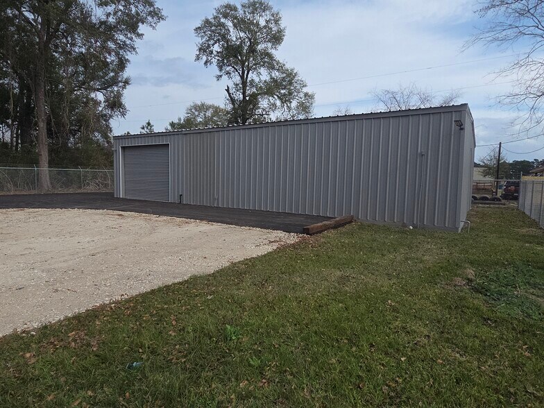 More Photos Of 33302 Sweetgum Ln, Magnolia Warehouse For Sale