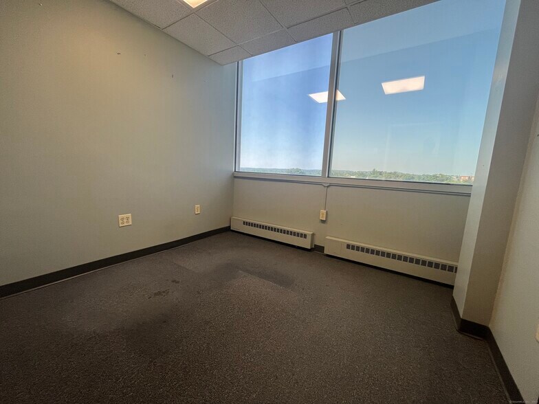 More Photos Of 100 Retreat Ave, Hartford Medical For Sale