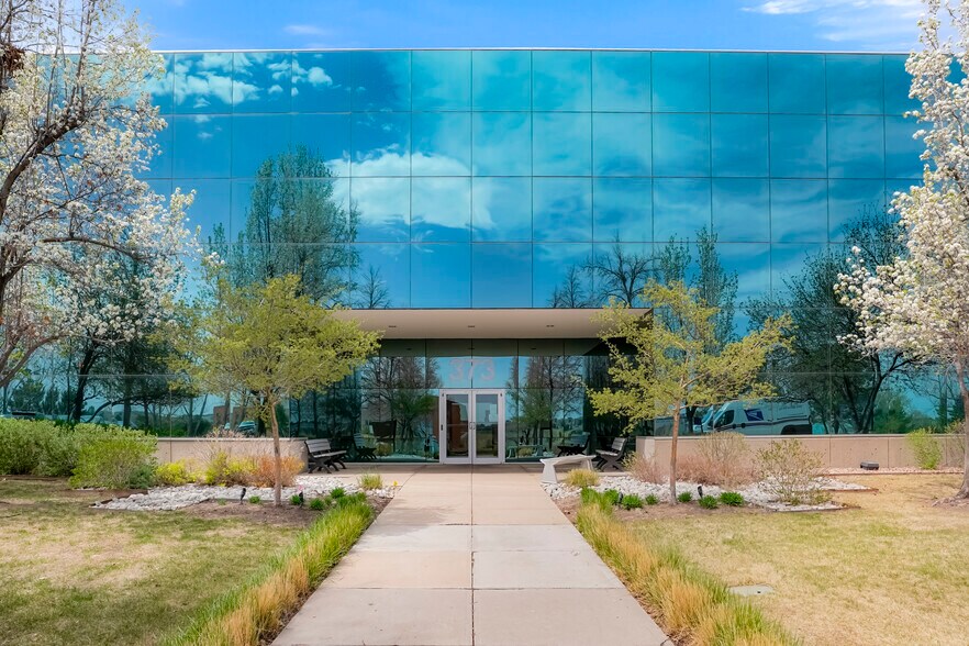 More Photos Of 373 Inverness Pkwy, Englewood Research And Development For Lease