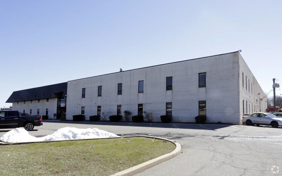 More Photos Of 5001 Hadley Rd, South Plainfield Warehouse For Lease
