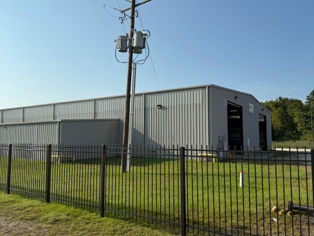 More Photos Of 1105 Old 69 hwy, Kountze Warehouse For Sale