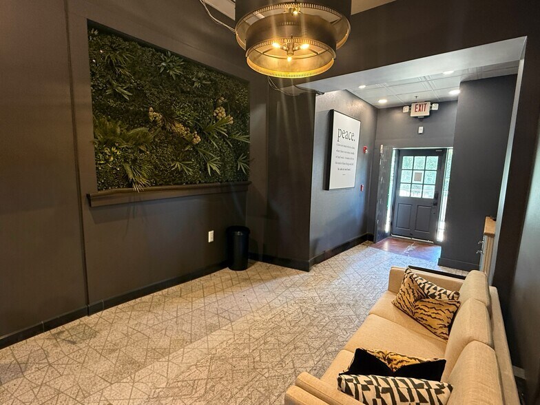More Photos Of 675 Seminole Ave NE, Atlanta Office For Lease