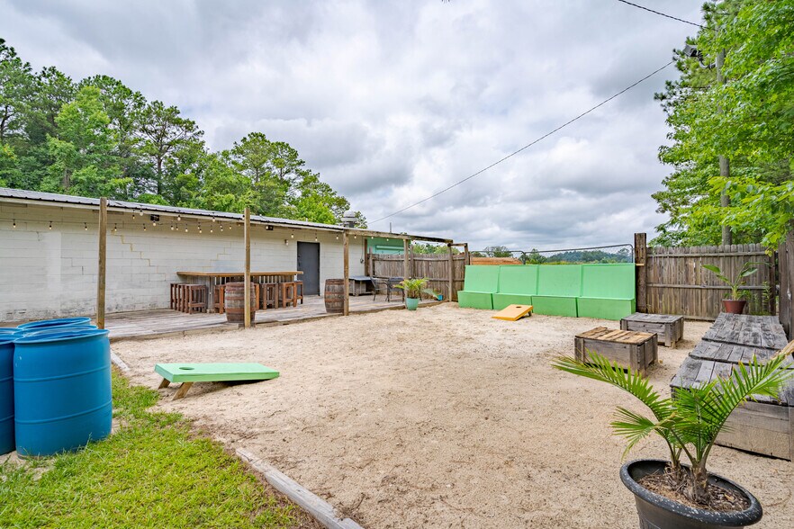 More Photos Of 161 Vfw Pky, Jacksons Gap Restaurant For Sale