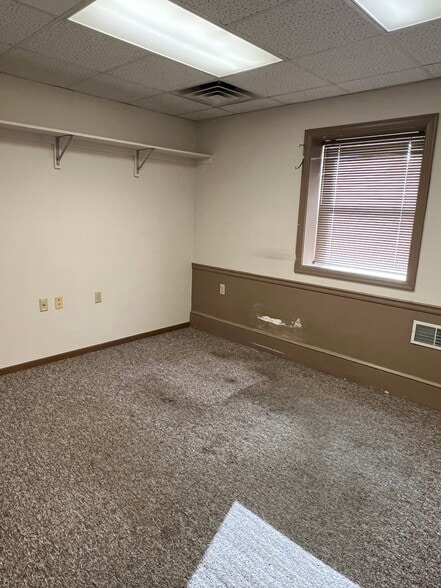 More Photos Of 148 W Pike St, Canonsburg Storefront Retail Office For Lease