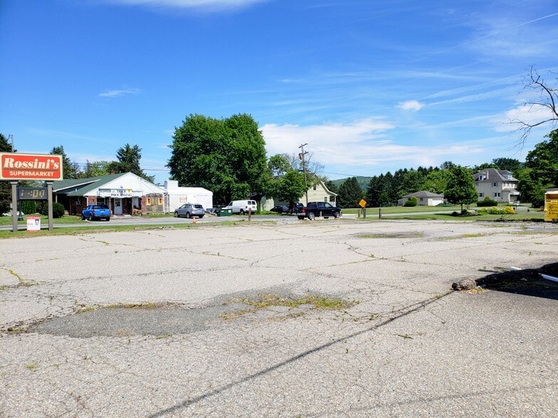 More Photos Of 2477 State Route 57, Stewartsville Storefront Retail Residential For Lease