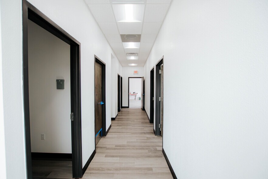 More Photos Of 160 Alto Mesa dr, El Paso Healthcare For Lease