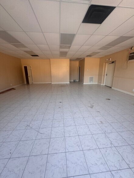 More Photos Of 1515 Main St, Southaven General Retail For Lease