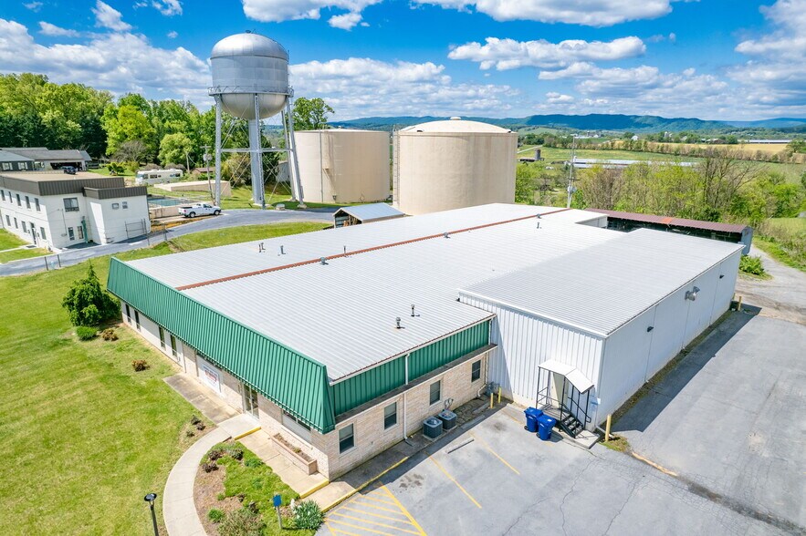 More Photos Of 13963 Timber Way, Timberville Office For Lease