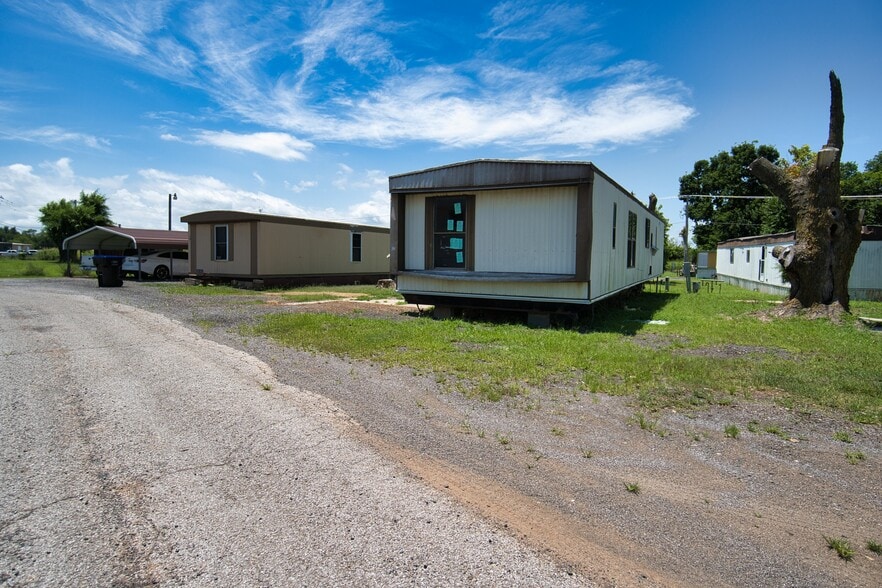 More Photos Of 400 S Front St, Noble Manufactured Housing Mobile Home Park For Sale