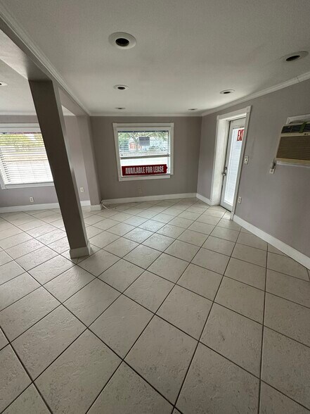 More Photos Of 365 E State Road 434, Longwood Freestanding For Lease