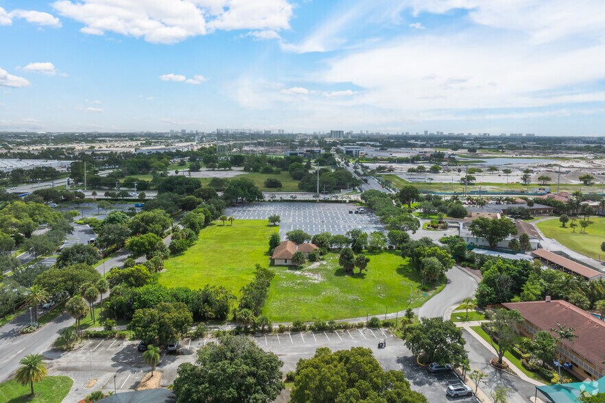 More Photos Of 2606 N Palm Aire Dr, Pompano Beach Land For Sale