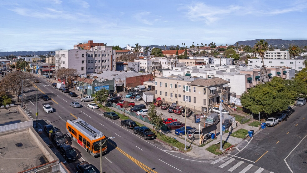 More Photos Of 4067-4075 1/2 Beverly Blvd, Los Angeles Storefront For Sale
