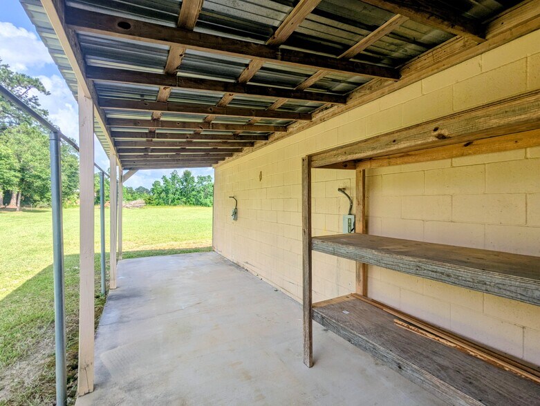 More Photos Of 5733 Highway 69 S, Kountze Freestanding For Sale