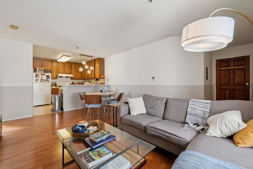 More Photos Of 459 Stow Ave, Oakland Apartments For Sale