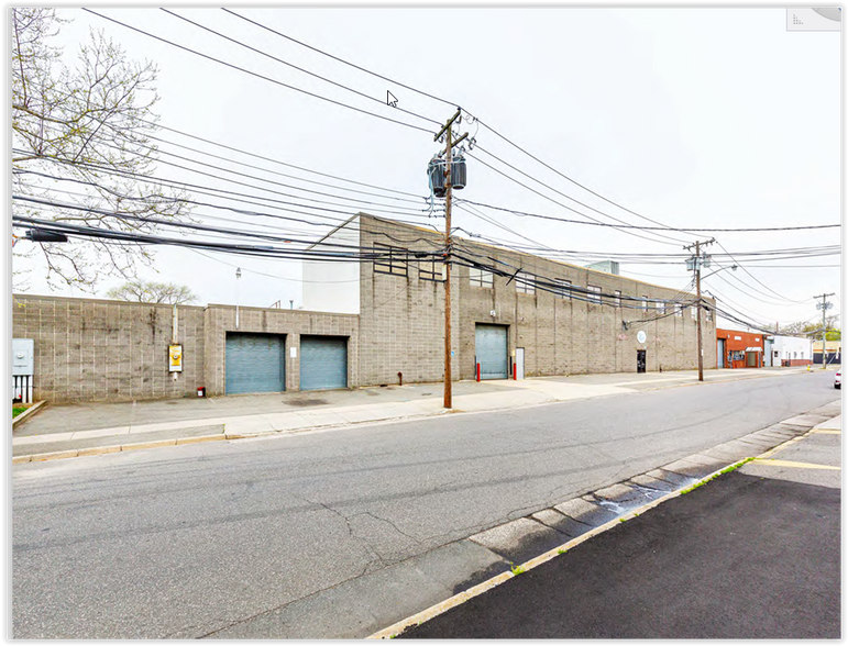 Primary Photo Of 675 Main St, Westbury Manufacturing For Lease