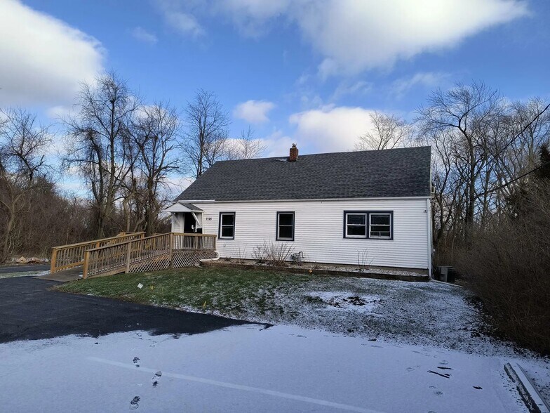 More Photos Of 7725 Taft St, Merrillville Office For Lease