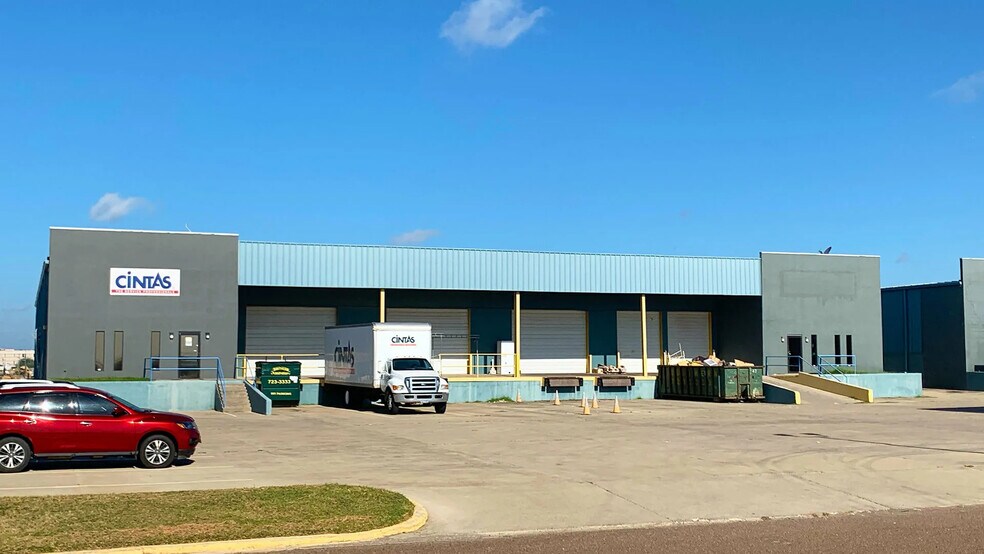 Primary Photo Of 4106 Airpark Dr, Laredo Warehouse For Lease