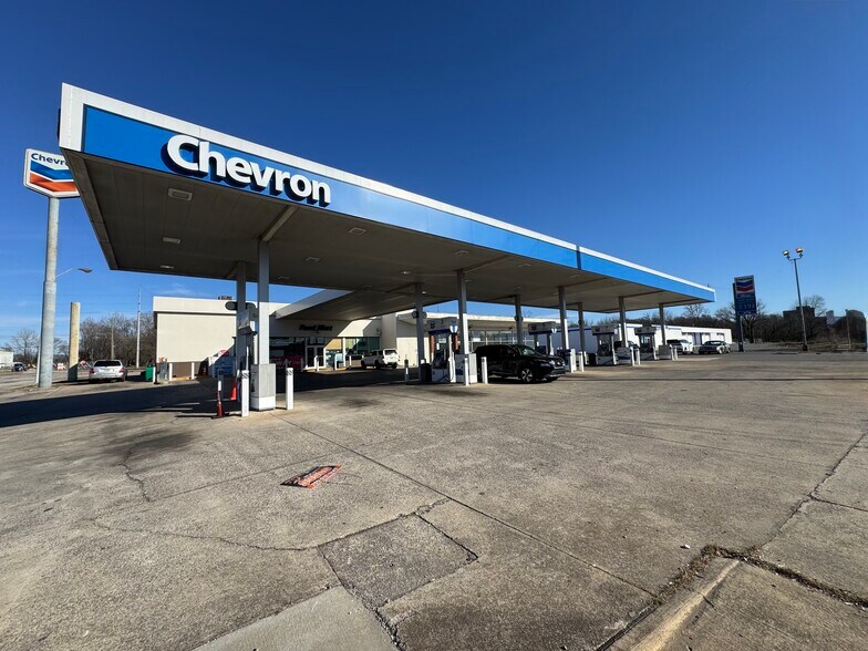 More Photos Of 2429 Carraway Blvd, Birmingham Service Station For Lease