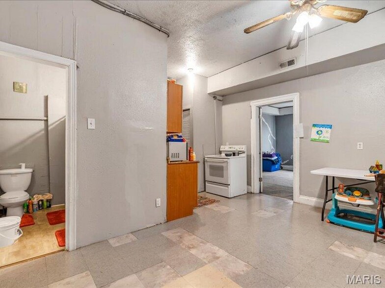 More Photos Of 8035 N Broadway, Saint Louis Daycare Center For Sale