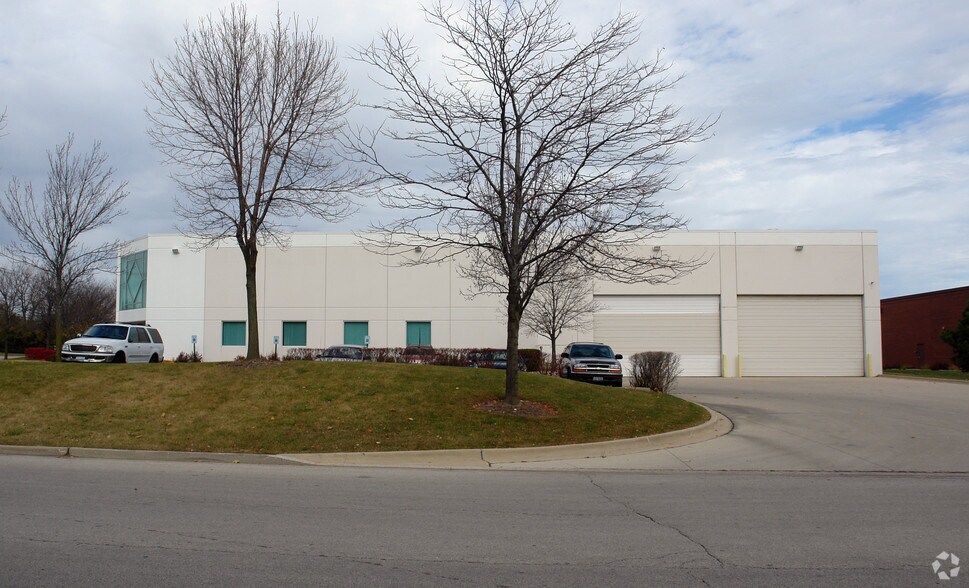 More Photos Of 13970 W Polo Trail Dr, Lake Forest Manufacturing For Lease