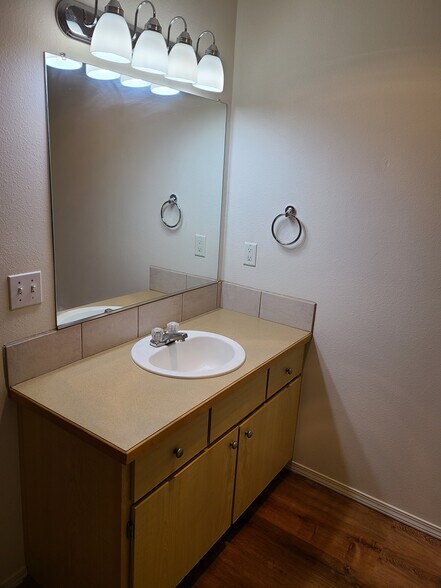 More Photos Of 4821 NE 110th Ave, Vancouver Apartments For Sale