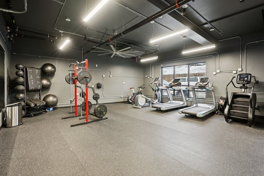 More Photos Of 2938 Allesandro St, Los Angeles Apartments For Lease