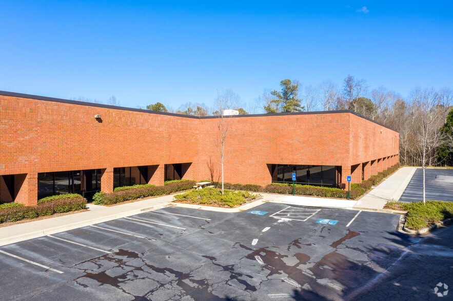 Primary Photo Of 4544 Atwater Ct, Buford Distribution For Lease